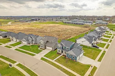 5600 N Peninsula Way, Mcfarland, WI 53558 - Photo 1