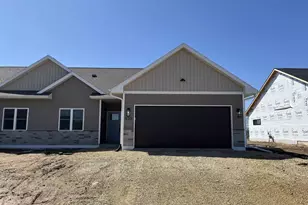 265 N 4th St, Janesville, WI 53536 - Photo 1