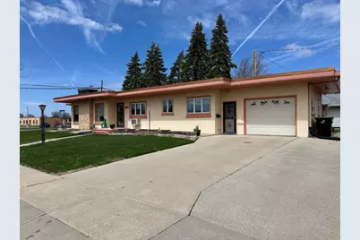 540 W Lincoln Street, Waupun, WI 53963 - Photo 1