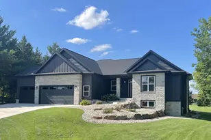 3156 Breeze Dr, Sun Prairie, WI 53590 - Photo 1