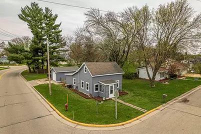 304 Mitchell Street, Belleville, WI 53508 - Photo 1