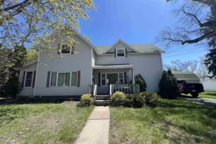 432 S Union St, Mauston, WI 53948 - Photo 1