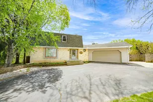 2531 Dartmouth Dr, Janesville, WI 53548 - Photo 1