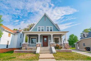 315 W Marion St, Portage, WI 53901 - Photo 1