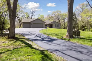 2015 W Glenmoor Ln, Janesville, WI 53545 - Photo 1
