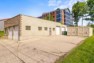 212 E Lincoln St, Mount Horeb, WI 53572 - Photo 1