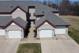 433 Eberlein Ct, Mauston, WI 53948 - Photo 1