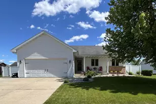 3056 N Wright Rd, Janesville, WI 53546 - Photo 1