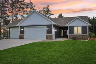 807 Saddle Ridge, Portage, WI 53901 - Photo 1