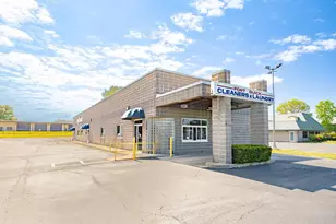 1515 Janesville Ave, Fort Atkinson, WI 53538 - Photo 1