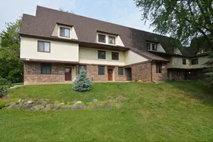 1010 N Sunnyvale Ln, Madison, WI 53713 - Photo 1