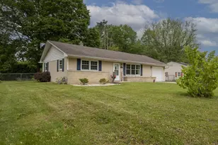 2610 E Hill Rd, Beloit, WI 53511 - Photo 1