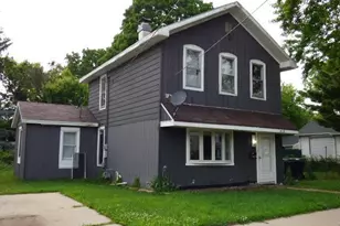 418 Lincoln St, Janesville, WI 53547 - Photo 1