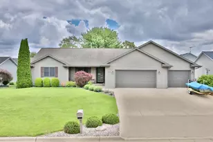 2608 Cross Prairie Dr, Janesville, WI 53546 - Photo 1