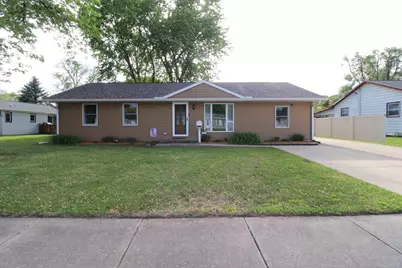 1544 S Grant Avenue, Janesville, WI 53546 - Photo 1