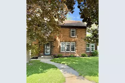 702 W Burnett Street, Beaver Dam, WI 53916 - Photo 1