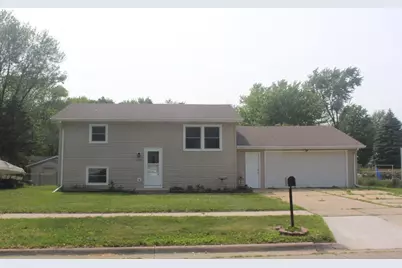 2028 S Osborne Avenue, Janesville, WI 51546 - Photo 1
