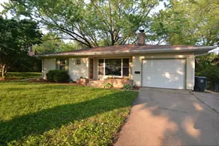 621 Hilltop Dr, Madison, WI 53711 - Photo 1