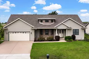 51 S Wyler Dr, Janesville, WI 53536 - Photo 1