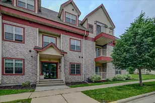 1005 Liberty Blvd, Sun Prairie, WI 53590 - Photo 1