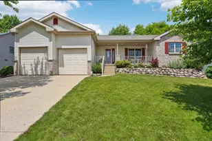 3176 Weybridge Dr, Sun Prairie, WI 53590 - Photo 1