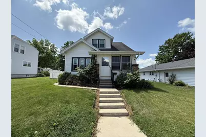 810 10th Street, Monroe, WI 53566 - Photo 1