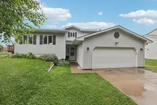 15 Eastridge Ct, Madison, WI 53716 - Photo 1