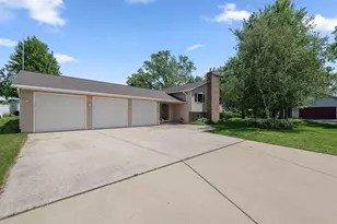 358 Meadow Ln, Juneau, WI 53039 - Photo 1