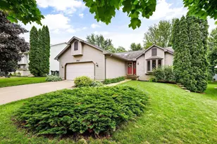 1747 Cornwall Cir, Sun Prairie, WI 53590 - Photo 1