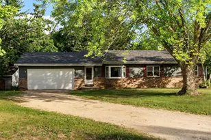 4701 W Woods Edge Rd, Janesville, WI 53548 - Photo 1
