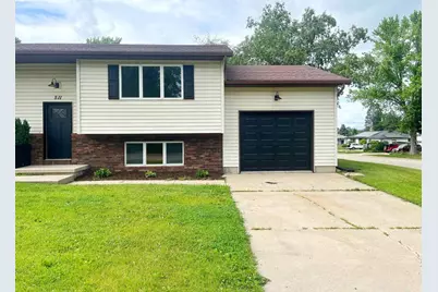 511 Village Drive, Belleville, WI 53508 - Photo 1