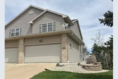 555 Kelvington Drive #4, Sun Prairie, WI 53590 - Photo 1