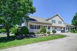 882 Chandler Ln, Sun Prairie, WI 53590 - Photo 1