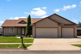 713 Orchard View Dr, Janesville, WI 53536 - Photo 1