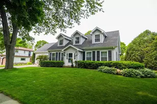 5306 Arapahoe Ln, Madison, WI 53704 - Photo 1