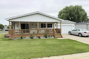 W208N11438 Brookside Dr, Germantown, WI 53022 - Photo 1