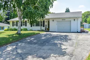 320 Rosemary Ct, Jefferson, WI 53549 - Photo 1