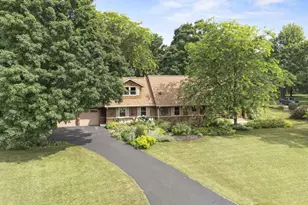 S56W23606 Maplewood Terrace, Waukesha, WI 53189 - Photo 1