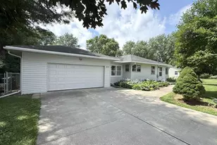 215 E Dean Ave, Madison, WI 53716 - Photo 1