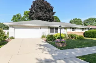 44 S Sumac Dr, Janesville, WI 53545 - Photo 1