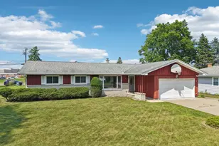 207 E Minnehaha Ave, Portage, WI 53901 - Photo 1