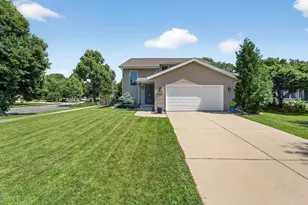 7037 Parker Hill Dr, Madison, WI 53719 - Photo 1