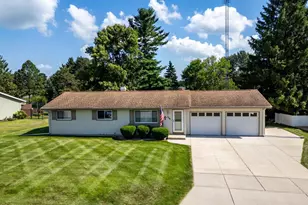 3256 Hampshire Rd, Janesville, WI 53546 - Photo 1