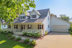 721 S 2nd St, Mount Horeb, WI 53572 - Photo 1