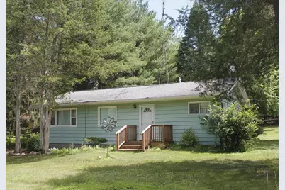 N3190 Oak Street, Markesan, WI 53946 - Photo 1
