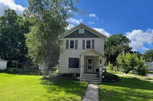 804 S Lewis St, Columbus, WI 53925 - Photo 1