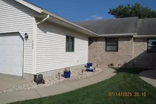 629 Constitution Ln, DeForest, WI 53532 - Photo 1