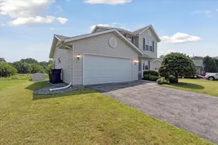 2314 Pine View Ln, Janesville, WI 53546 - Photo 1