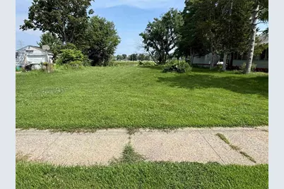 620 W Delavan Drive, Janesville, WI 53546 - Photo 1