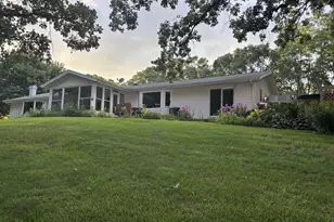 10118 N Trescher Rd, Milton, WI 53563 - Photo 1